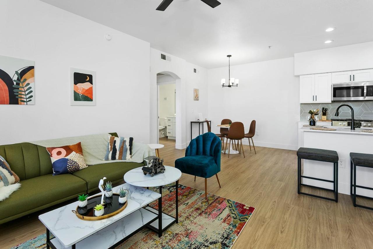 Cozysuites Glendale By The Stadium With Pool 01 Exteriör bild